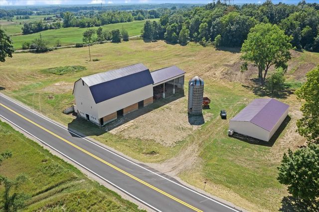 drone / aerial view featuring a rural view