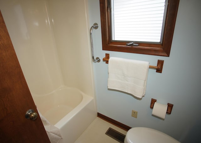 bathroom featuring toilet, baseboards, and visible vents