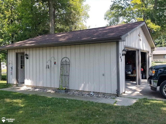view of outbuilding with an outbuilding
