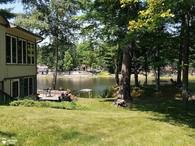 view of yard with a water view