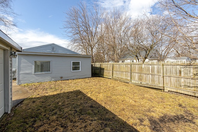 view of yard featuring fence