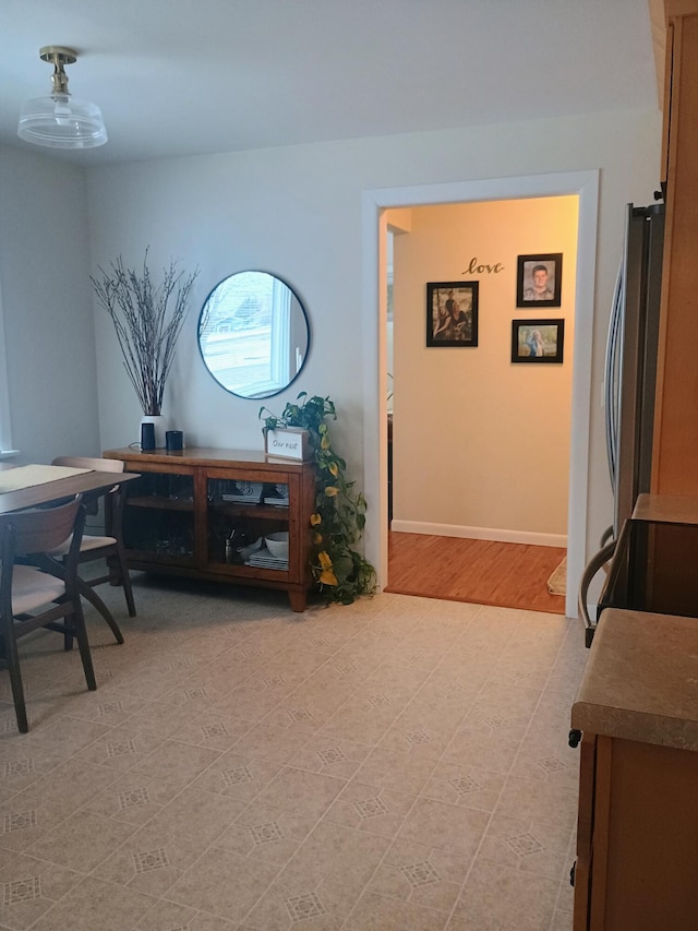 office area featuring baseboards