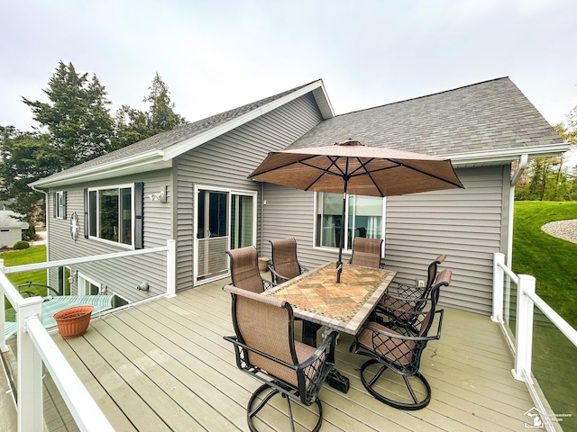 11799 Greenbriar Dr, Jerome, MI 49249 - deck with outdoor dining space