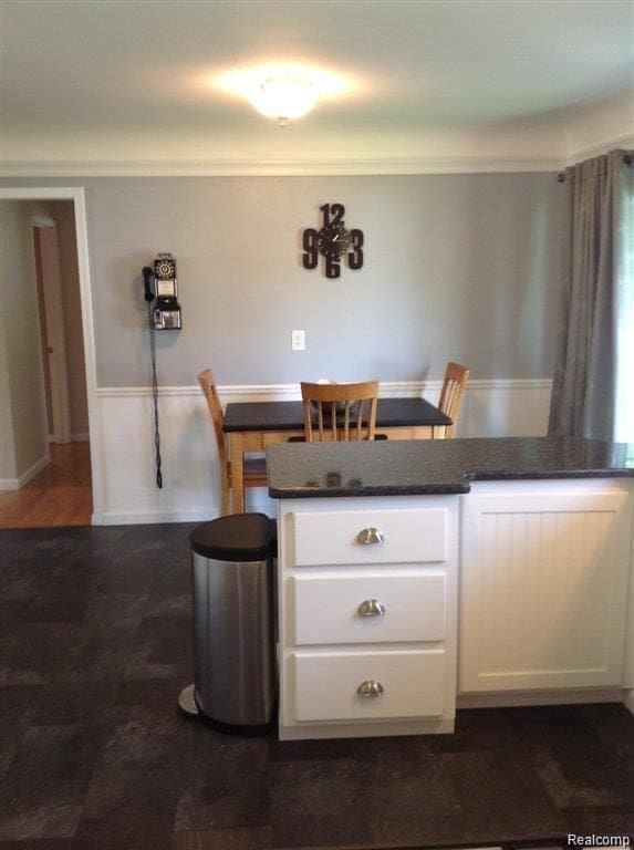 view of unfurnished dining area