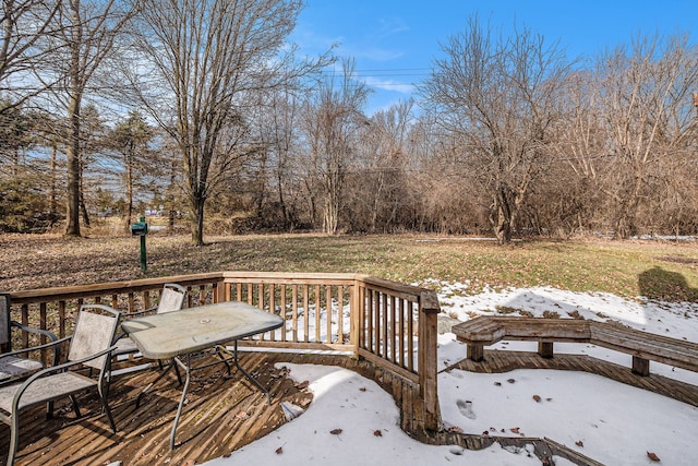 deck with outdoor dining space