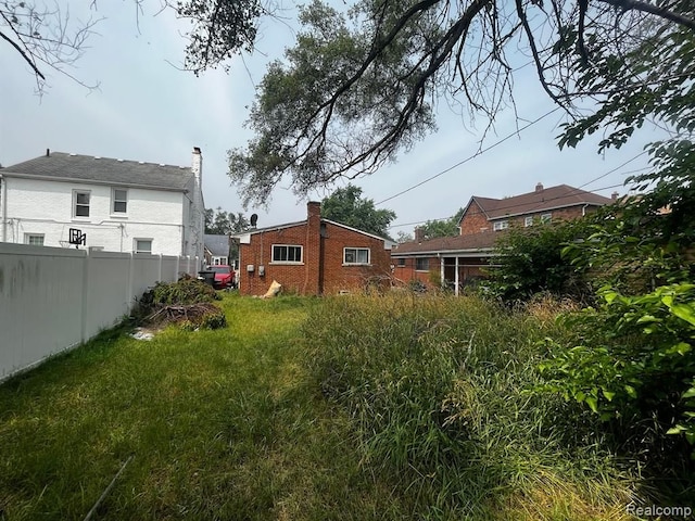 view of yard featuring fence