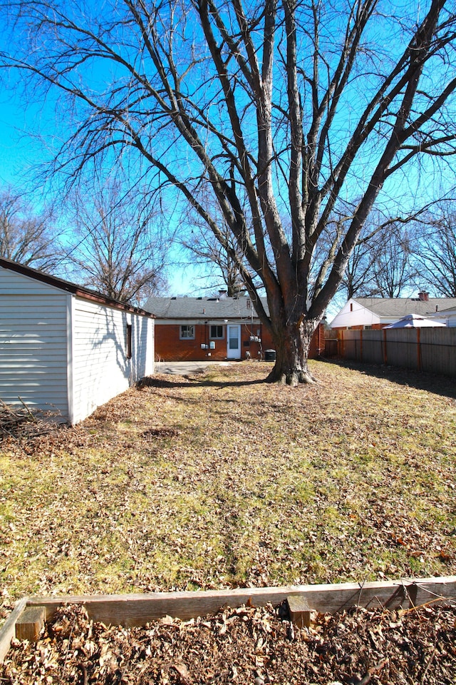 view of yard featuring fence