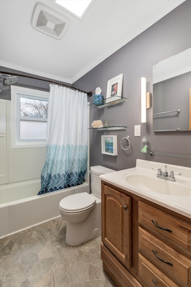 bathroom with toilet, visible vents, vanity, shower / tub combo with curtain, and crown molding