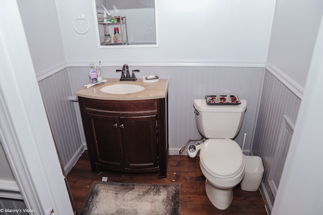 5324 Buchanan Ave, Warren, MI 48092 - bathroom featuring wainscoting, vanity, toilet, and wood finished floors