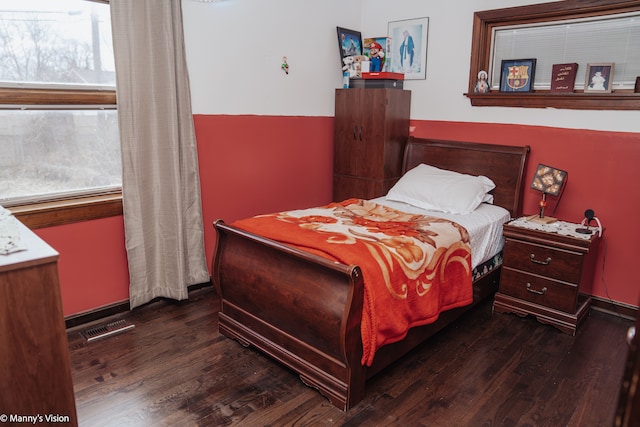 5324 Buchanan Ave, Warren, MI 48092 - bedroom with dark wood finished floors and visible vents