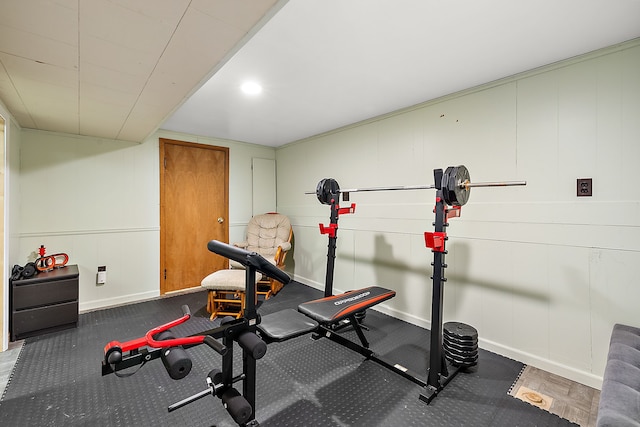 exercise area with baseboards