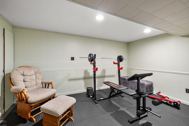 workout area with baseboards and recessed lighting