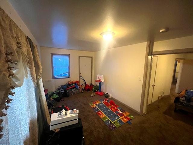 playroom with carpet flooring