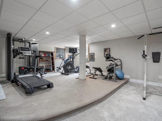 workout room with baseboards, visible vents, a drop ceiling, carpet floors, and recessed lighting