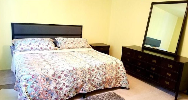 bedroom featuring carpet floors