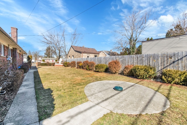 view of yard featuring fence