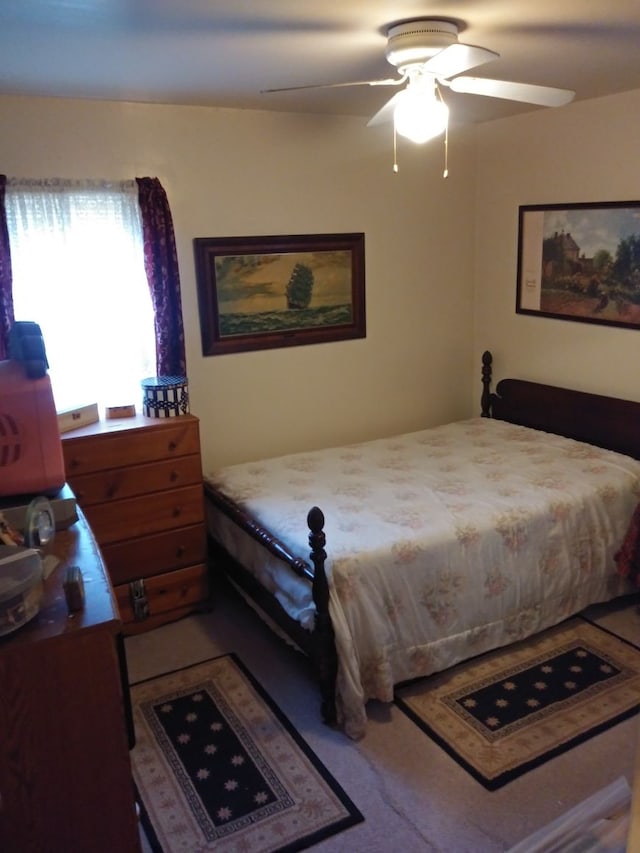 bedroom with a ceiling fan