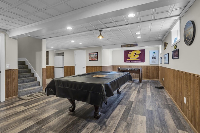 playroom with pool table, wood walls, wainscoting, and recessed lighting