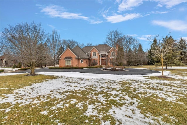 view of front of home with driveway