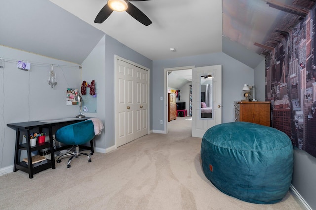 living area with a ceiling fan, lofted ceiling, carpet flooring, and baseboards