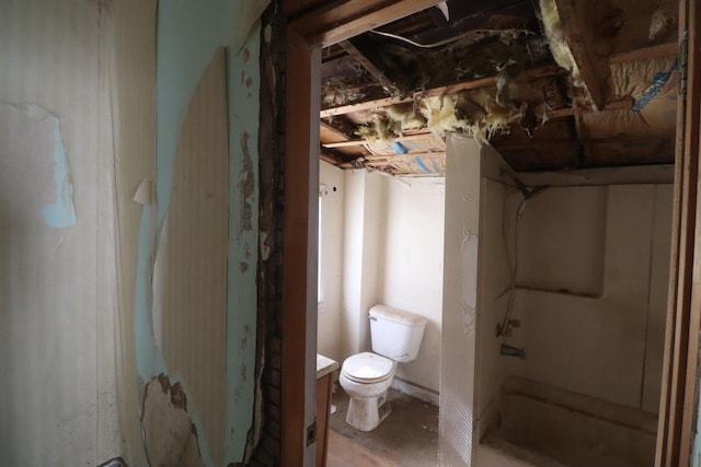 full bathroom featuring vanity and toilet