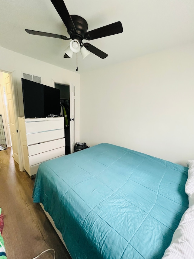 4539 Trumbull Dr, Flint, MI 48504 - bedroom featuring wood finished floors and ceiling fan