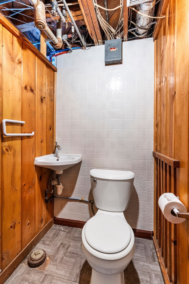 bathroom with a sink and toilet