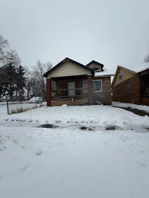 view of front of home featuring a porch