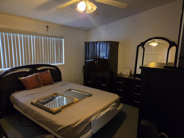 bedroom featuring a ceiling fan