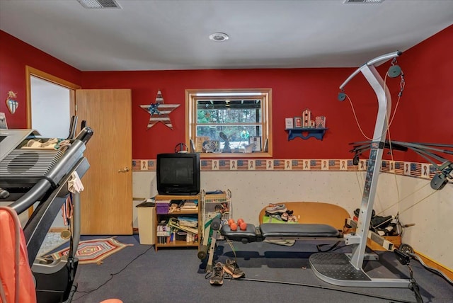 workout room featuring visible vents