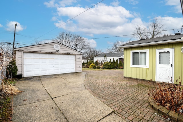 view of detached garage