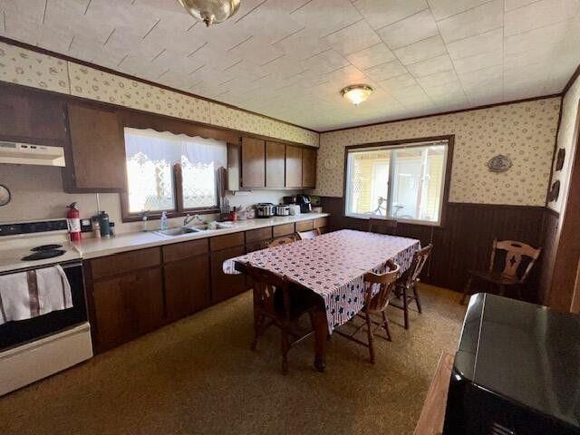 9137 N Lake Shore Dr, Grayling, MI 49738