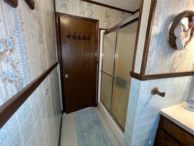 9137 N Lake Shore Dr, Grayling, MI 49738