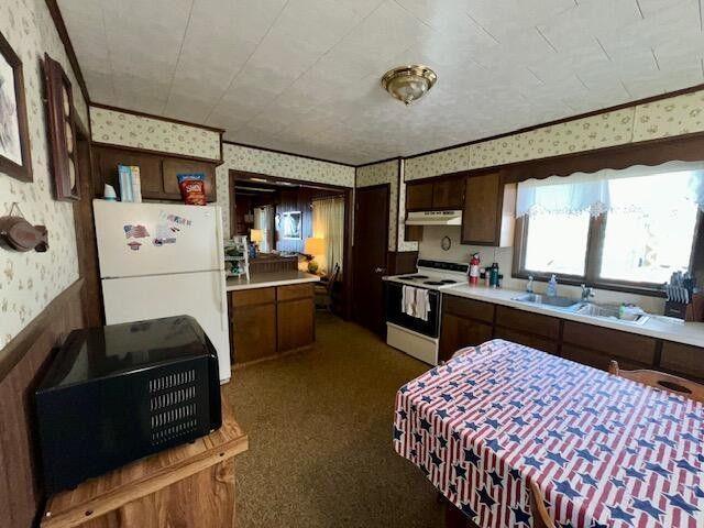 9137 N Lake Shore Dr, Grayling, MI 49738