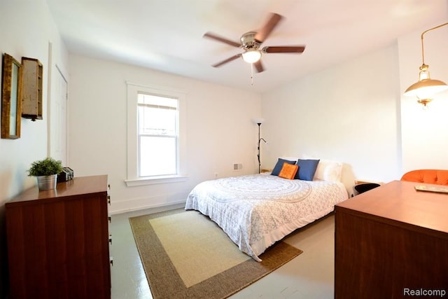 bedroom featuring a ceiling fan