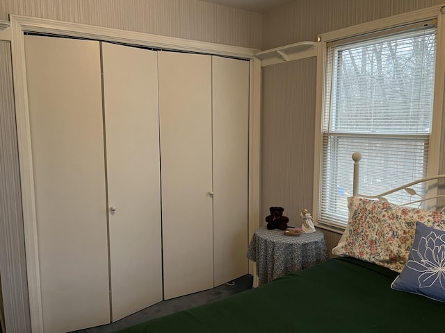 bedroom with a closet