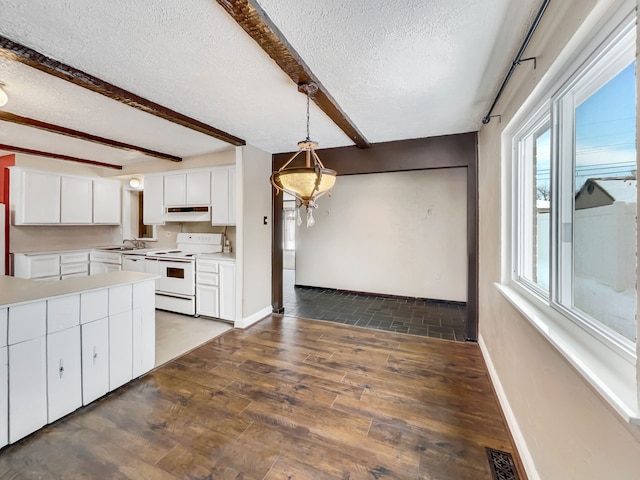 15455 Mulberry St, Southgate, MI 48195 - kitchen with wood finished floors, beamed ceiling, white electric stove, baseboards, and a textured ceiling
