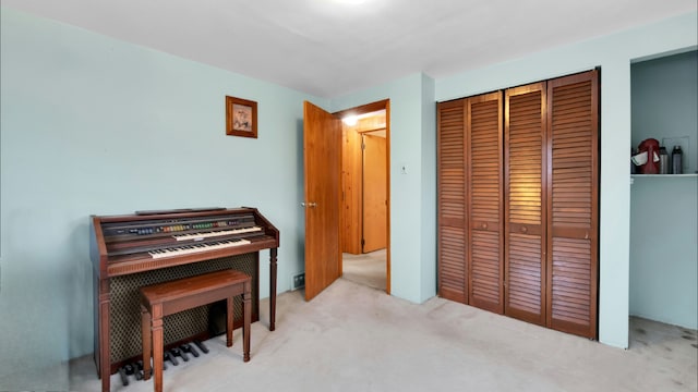 sitting room with carpet