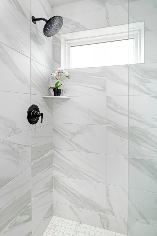 3628 Trumbull St Unit 11, Detroit, MI 48208 - bathroom featuring a tile shower