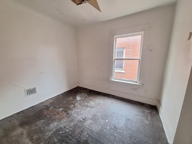 137 Elmhurst St, Highland Park, MI 48203 - unfurnished room featuring ceiling fan and baseboards