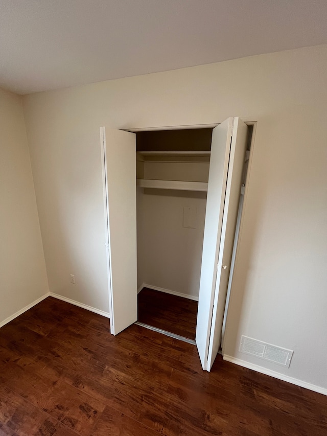 closet with visible vents