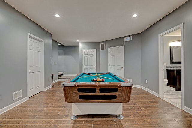 game room with wood finish floors, visible vents, and billiards