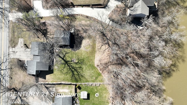 aerial view of property and surrounding area
