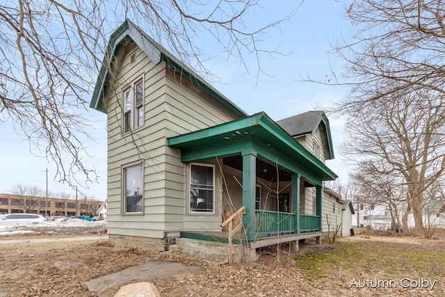 view of front of property with a porch