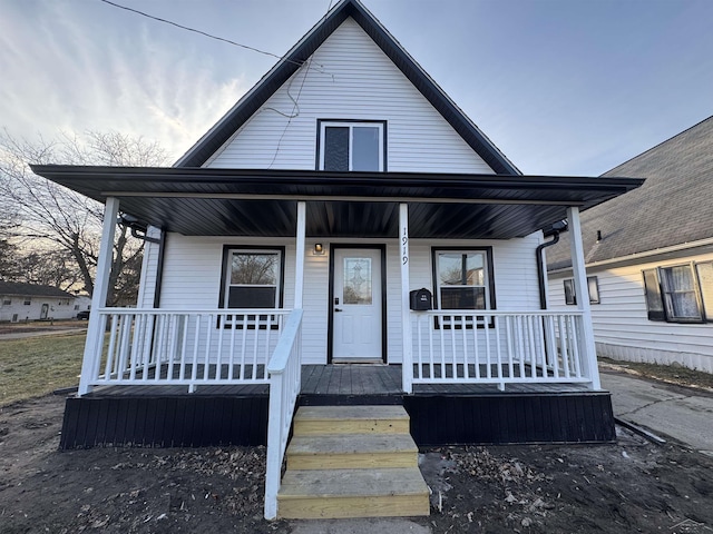 view of front of home with covered porch