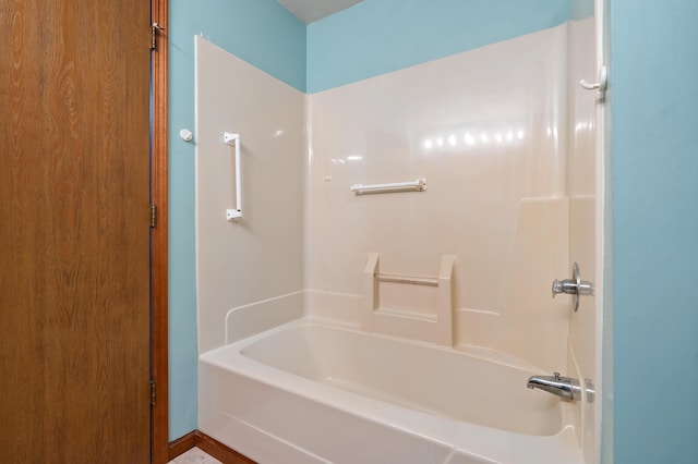 full bath with bathtub / shower combination