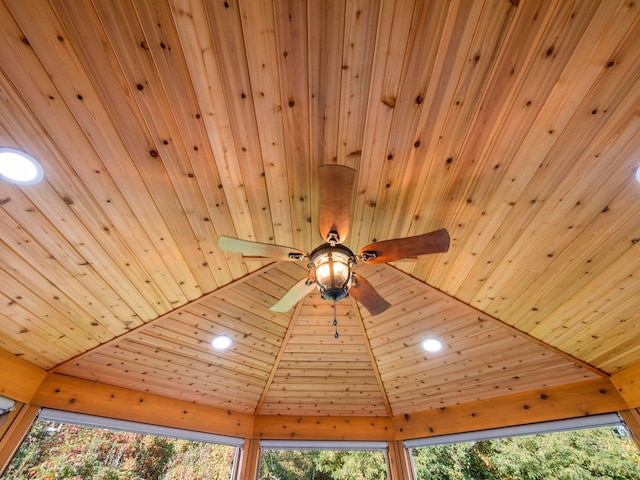 interior details with a ceiling fan