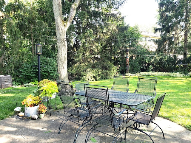 view of patio / terrace with outdoor dining space