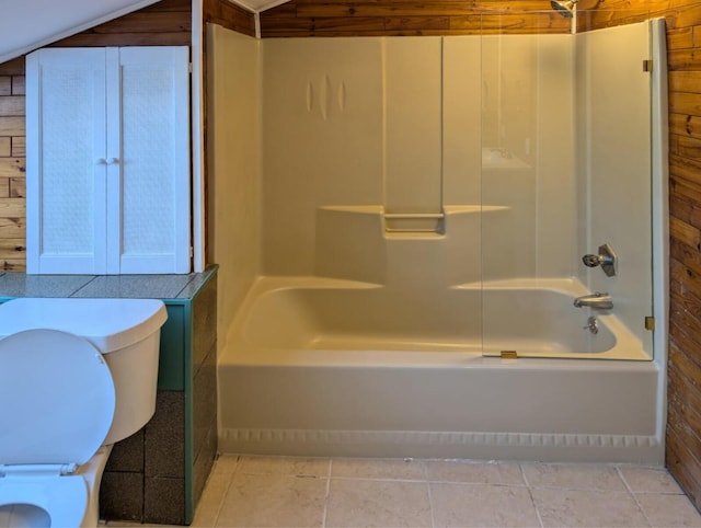 full bath featuring toilet and shower / bathing tub combination