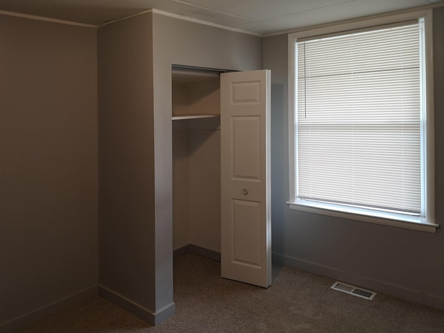 closet with visible vents